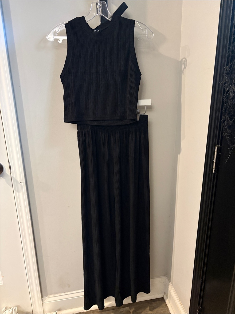 Sleeveless Black Wide-Leg two piece set